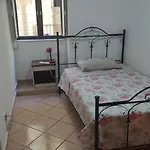 Cheap Central Room